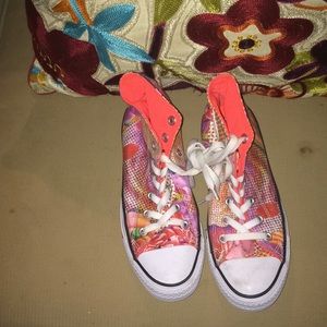 Preloved floral converse